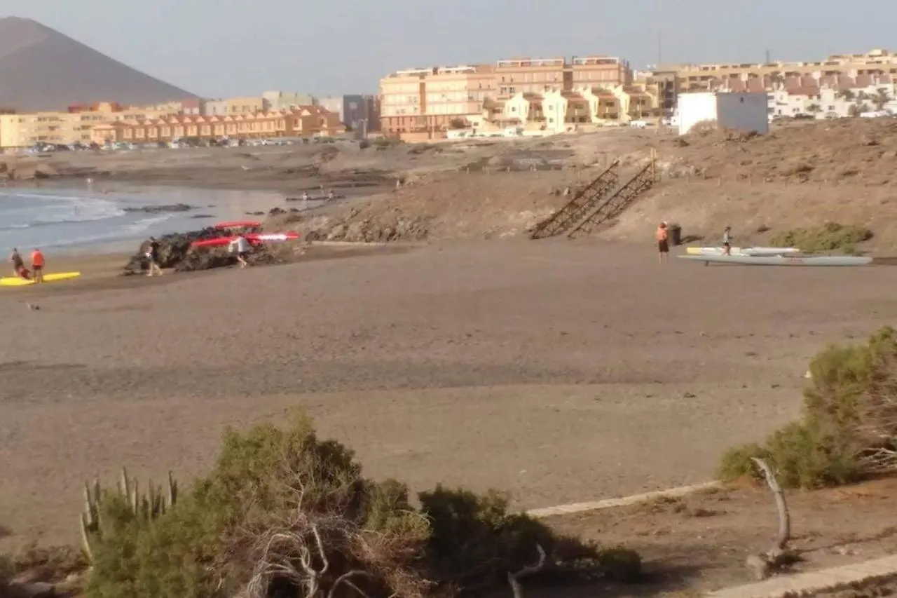Luminoso Adosado Frente Al Mar Villa El Medano  El Medano (Tenerife)